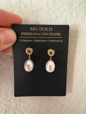14K Gold Freshwater Pearl Drop Earrings - Gold and White